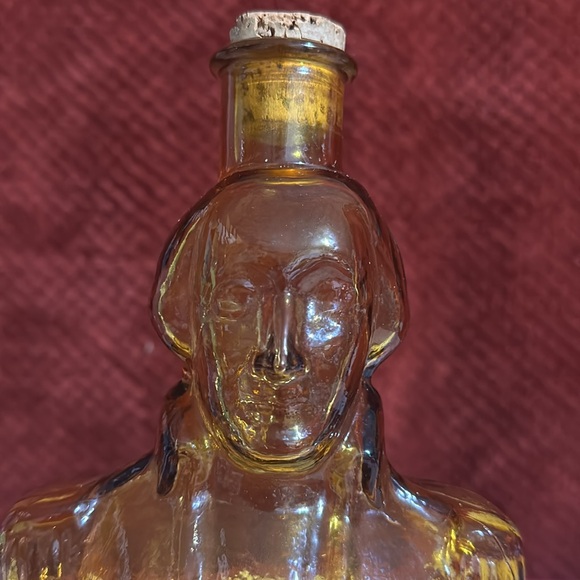Vintage George Washington Amber Glass Bottle by Wheaton. 10” nice vintage. - Picture 3 of 8